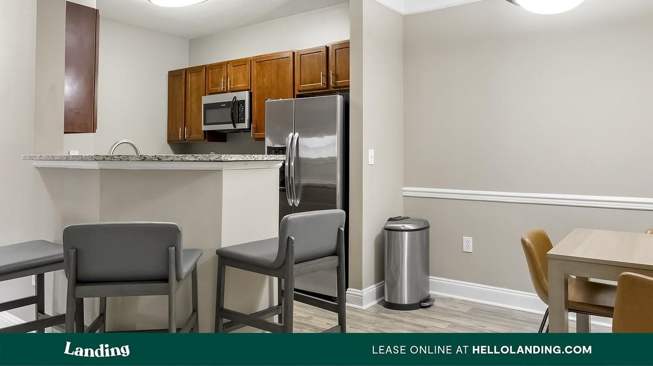 925 Canterbury Rd NE - Photo 4 of 50