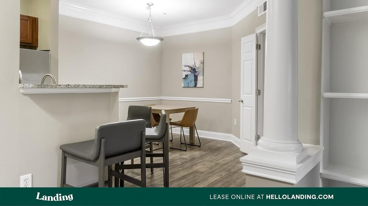 925 Canterbury Rd NE - Photo 5 of 50