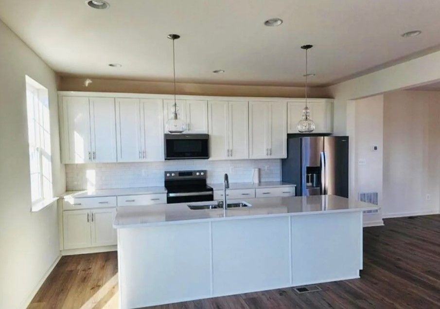 42 Stafford Pl - Photo 3 of 23