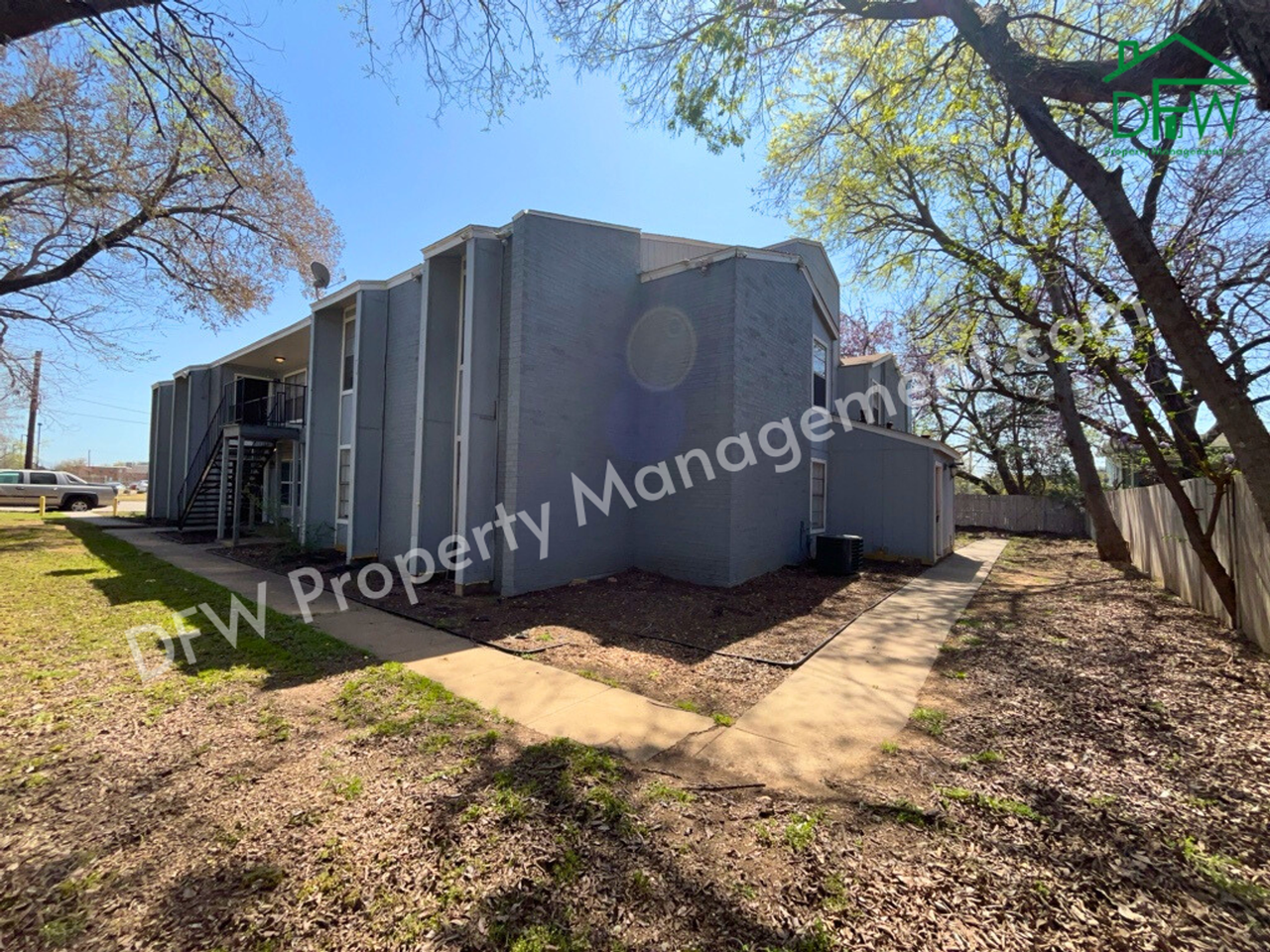 219 Fry St - Fry Apartments - Photo 2 of 34