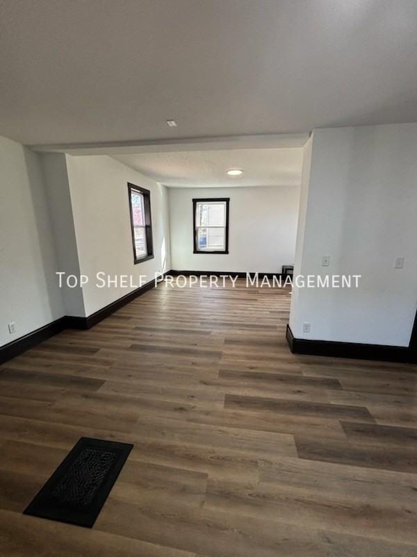 1328 7th St - Photo 2 of 11