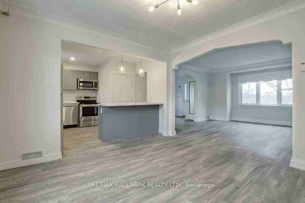 51 Stamford Square South - Photo 7 of 35