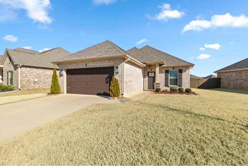 131 Rita Ann Way - Photo 2 of 21