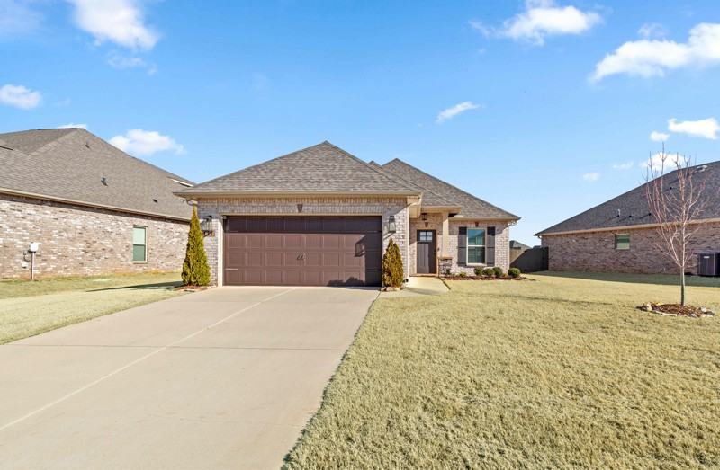 131 Rita Ann Way - Photo 3 of 21