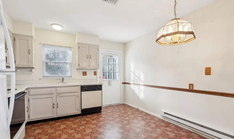 30 Saint Davids Pl - Photo 2 of 6