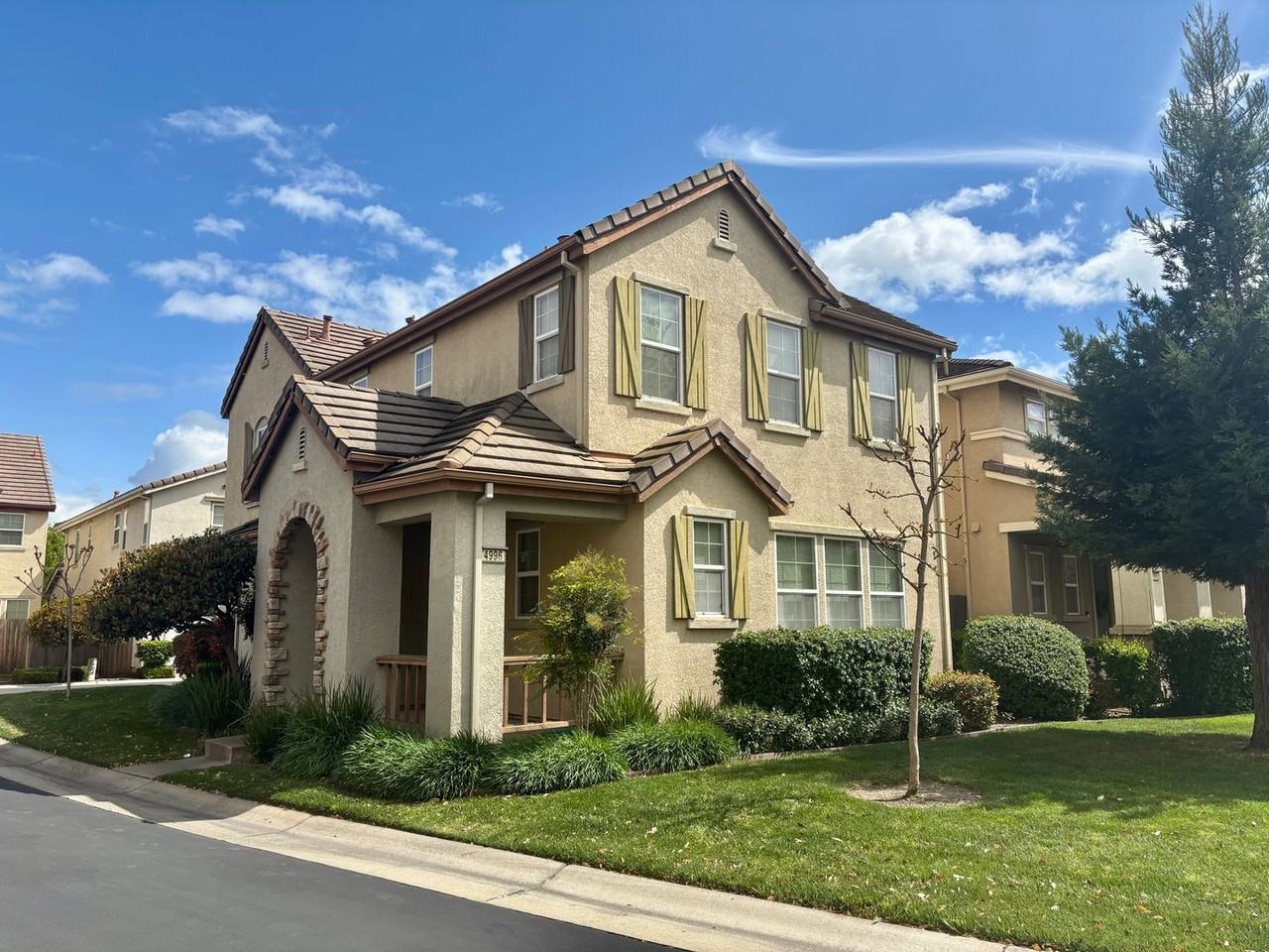 4996 Madamin Way - Photo 2 of 9