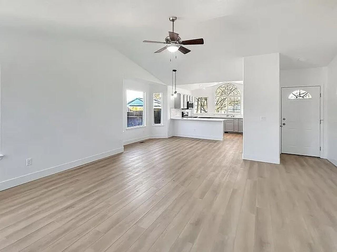 5317 N Candlestick Ave - Photo 3 of 14