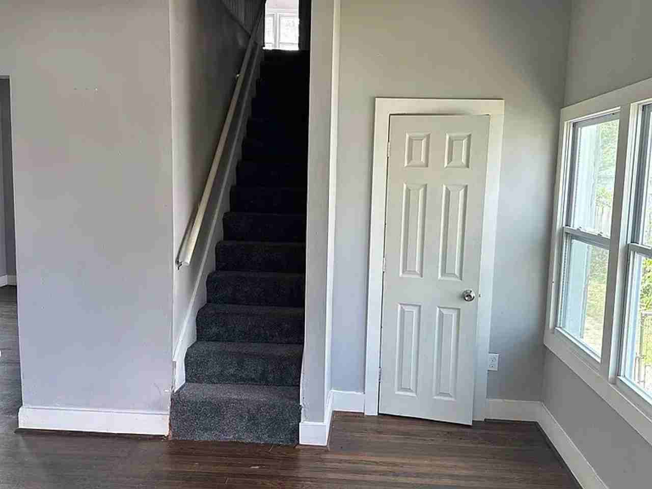 19313 Centralia - Photo 3 of 9