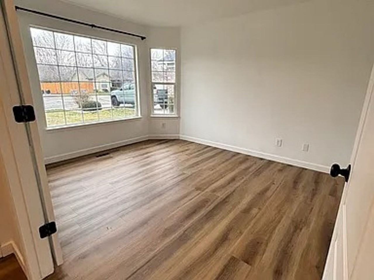 4798 N Cengotita Ave - Photo 2 of 15