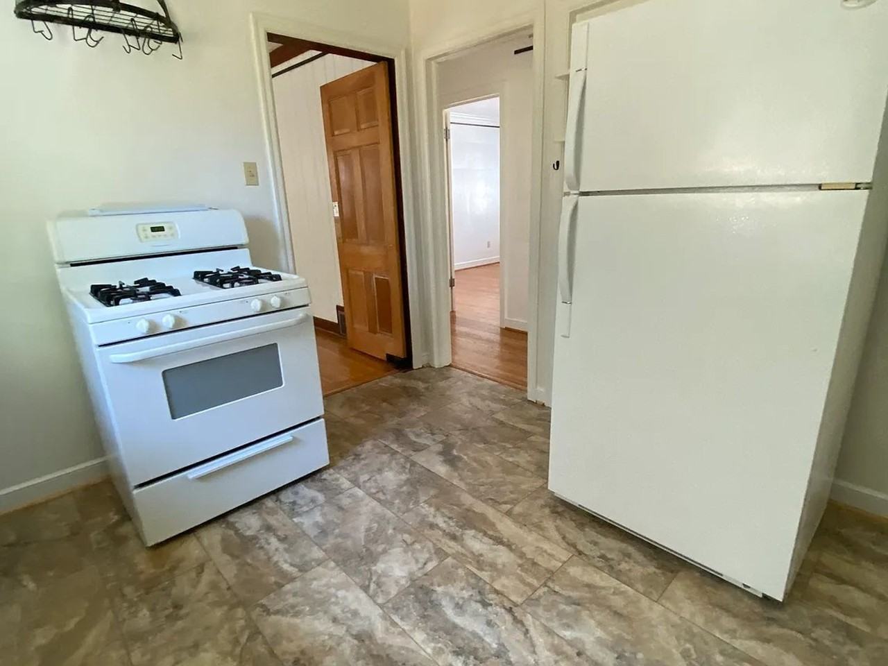 430 Walnut Ave Se - Photo 2 of 11