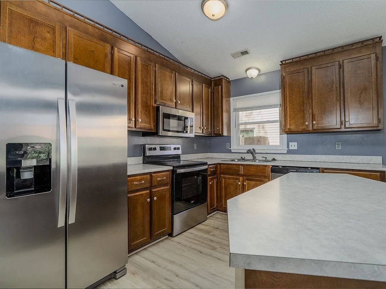 731 Casey Ter - Photo 3 of 13