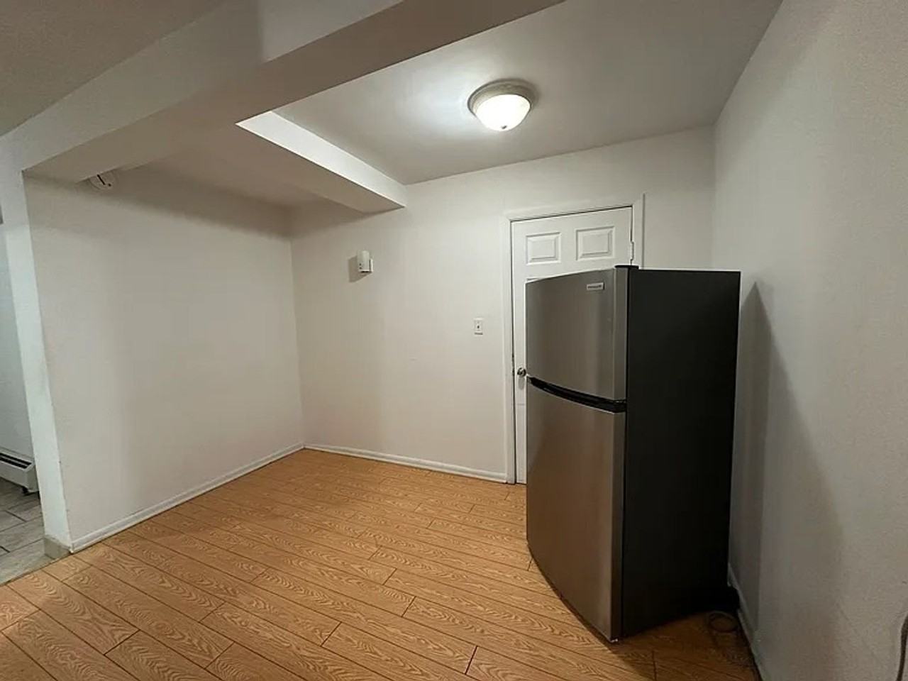 1904 Hobart Ave - Photo 3 of 8