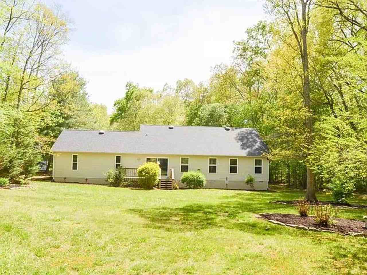 329 Hilltop Dr - Photo 2 of 22