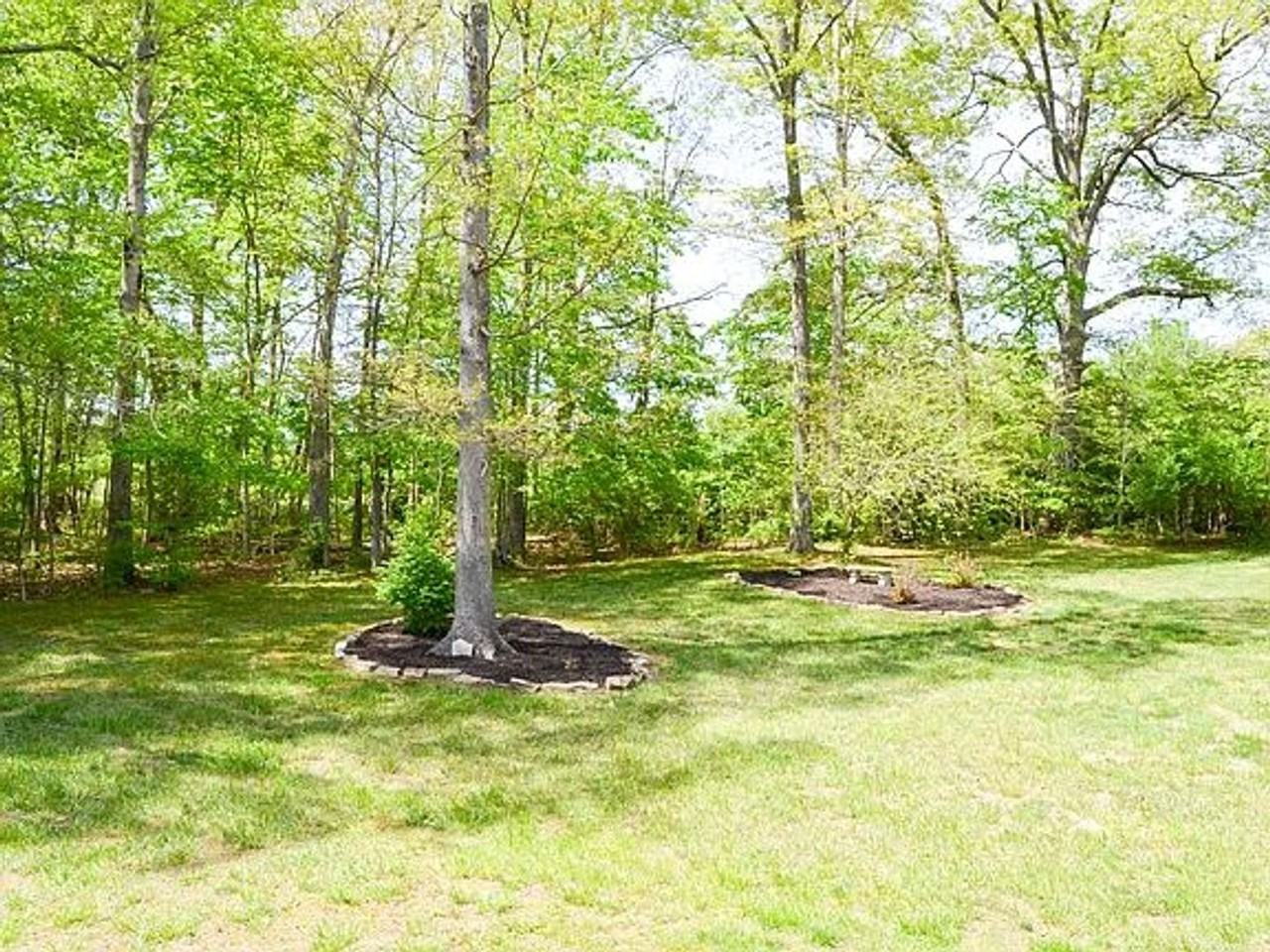 329 Hilltop Dr - Photo 3 of 22