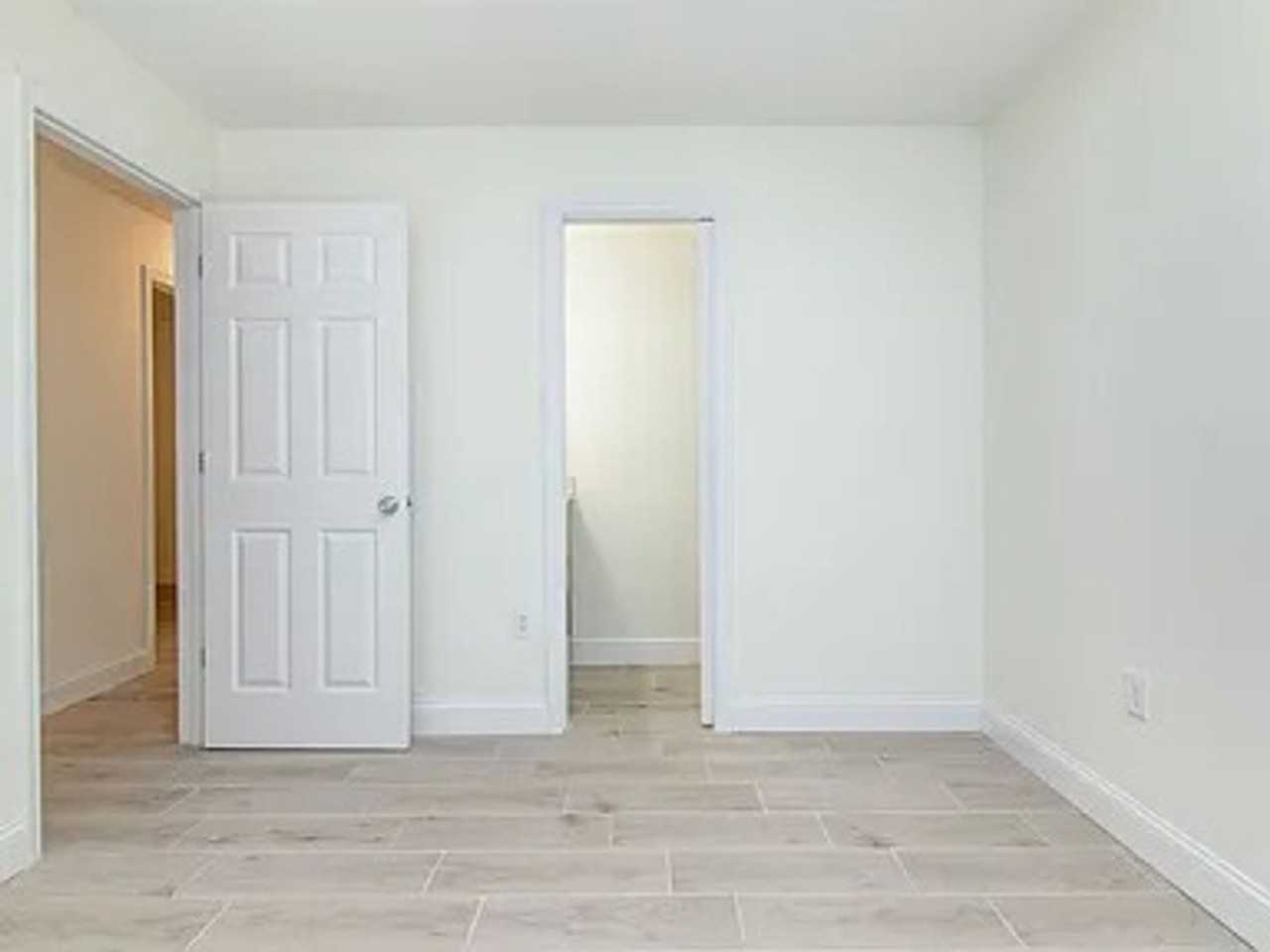 107 Moseley Ave - Photo 2 of 11