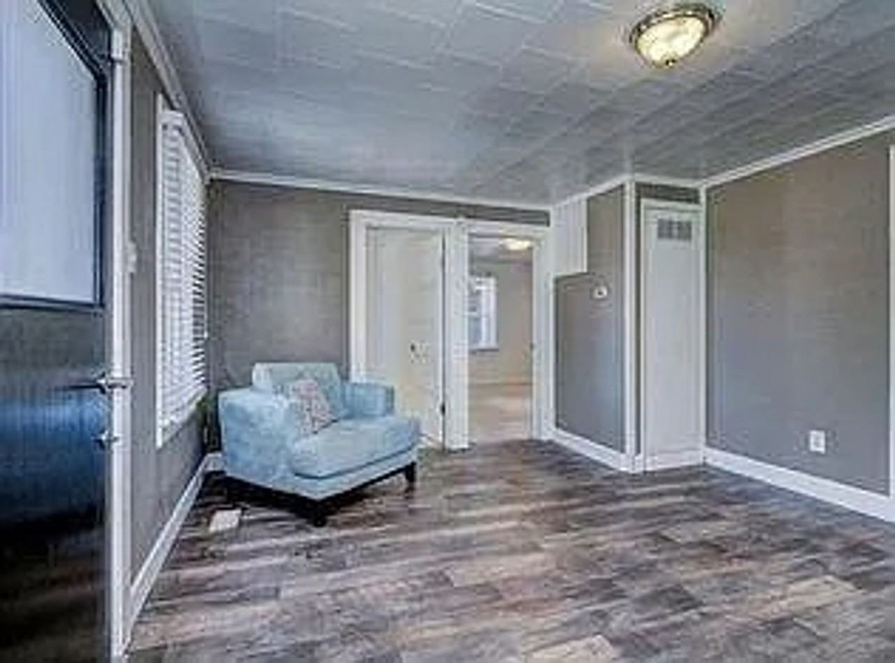 1011 W Howard St - Photo 3 of 9