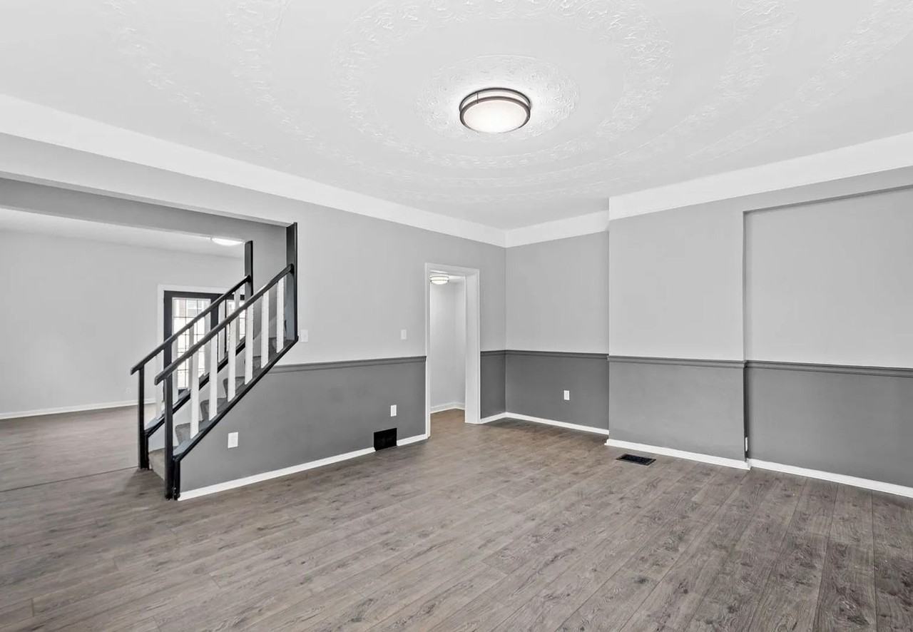 431 Mcmanus St - Photo 3 of 11