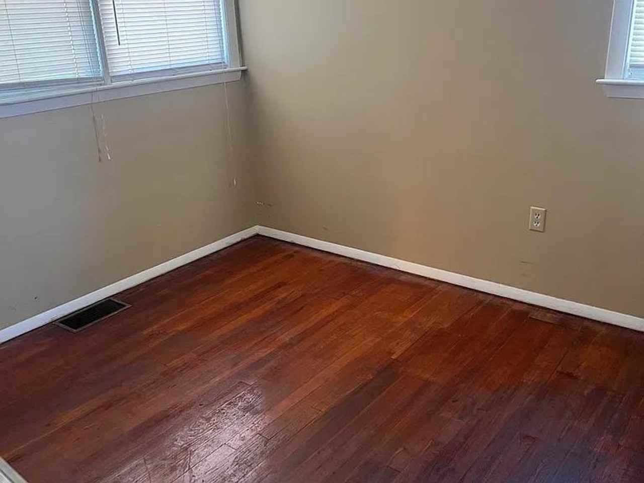 110 Farview Cir - Photo 3 of 7