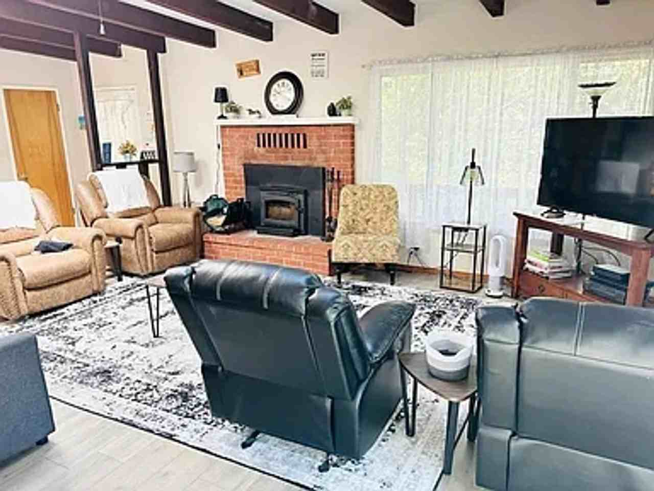 18789 Sequoia Ln - Photo 2 of 14