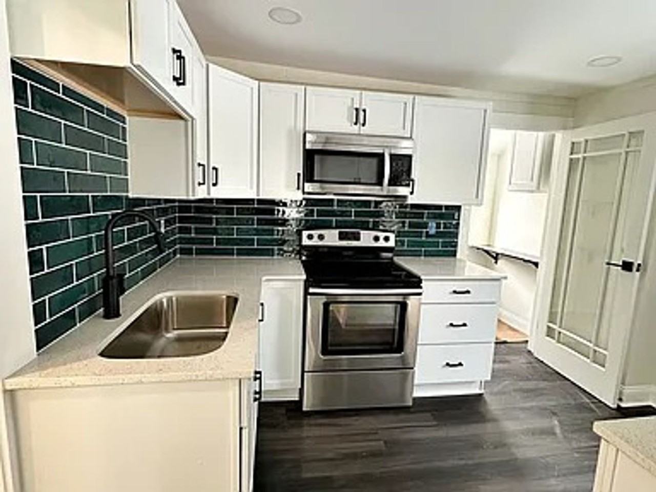 33 Mount Vernon Ave - Photo 2 of 6