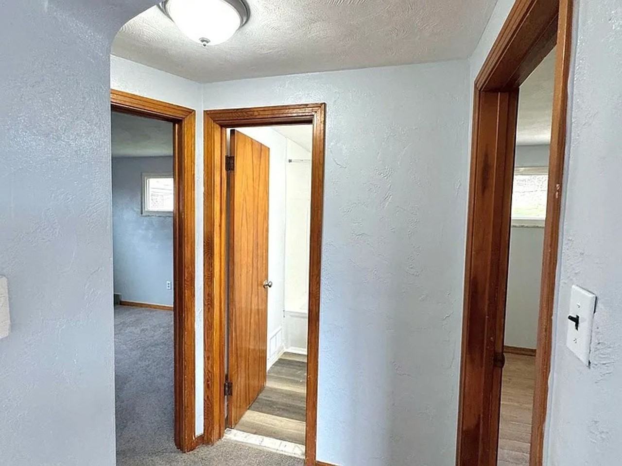 3911 Fleetwood Dr - Photo 2 of 10