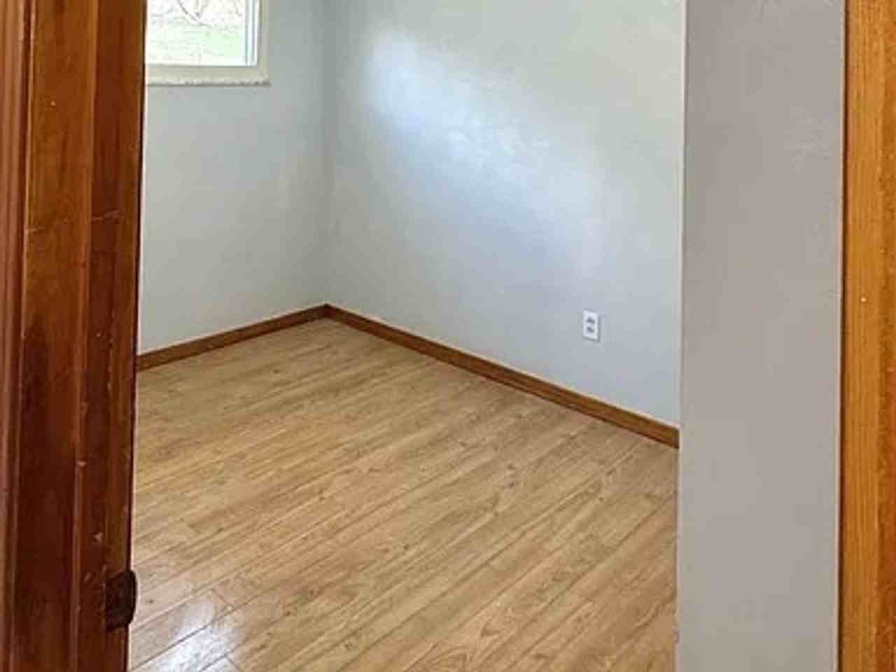 3911 Fleetwood Dr - Photo 3 of 10