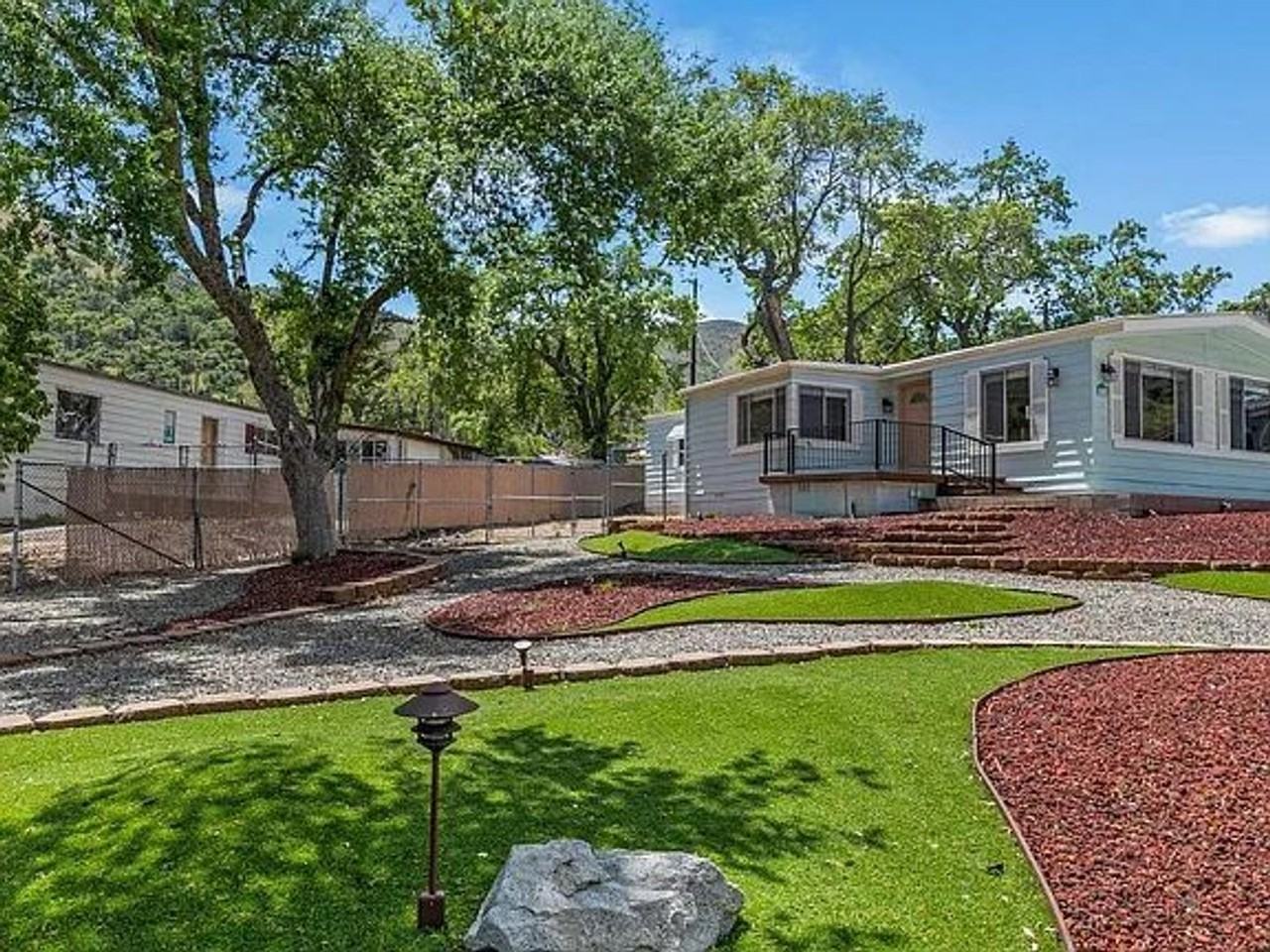 912 Starr Ct - Photo 2 of 33