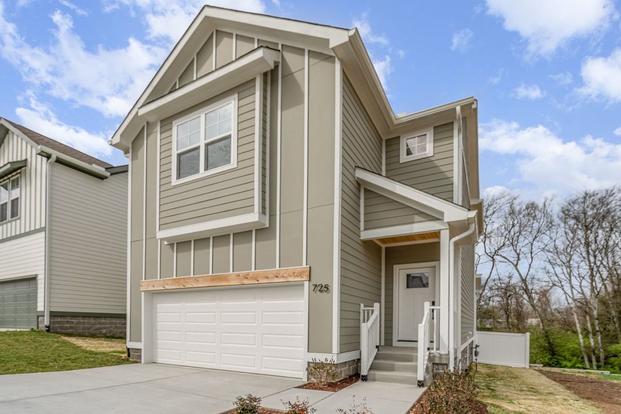 725 Caraway Ln - Photo 2 of 15