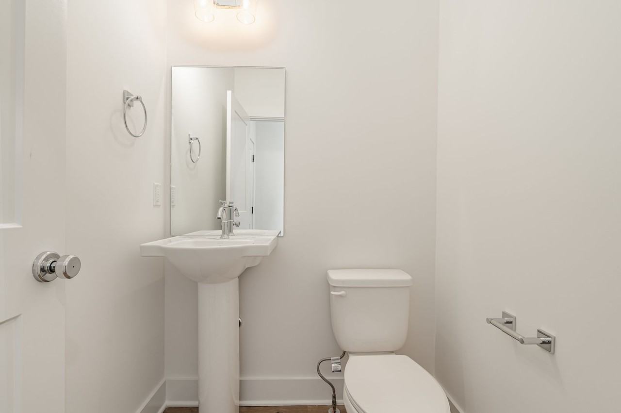 725 Caraway Ln - Photo 7 of 15