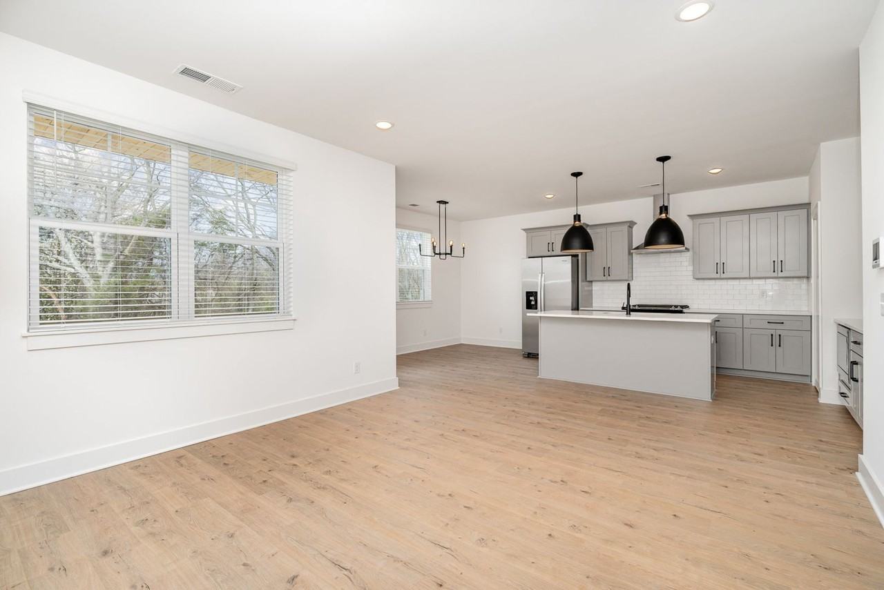 721 Caraway Ln - Photo 3 of 15