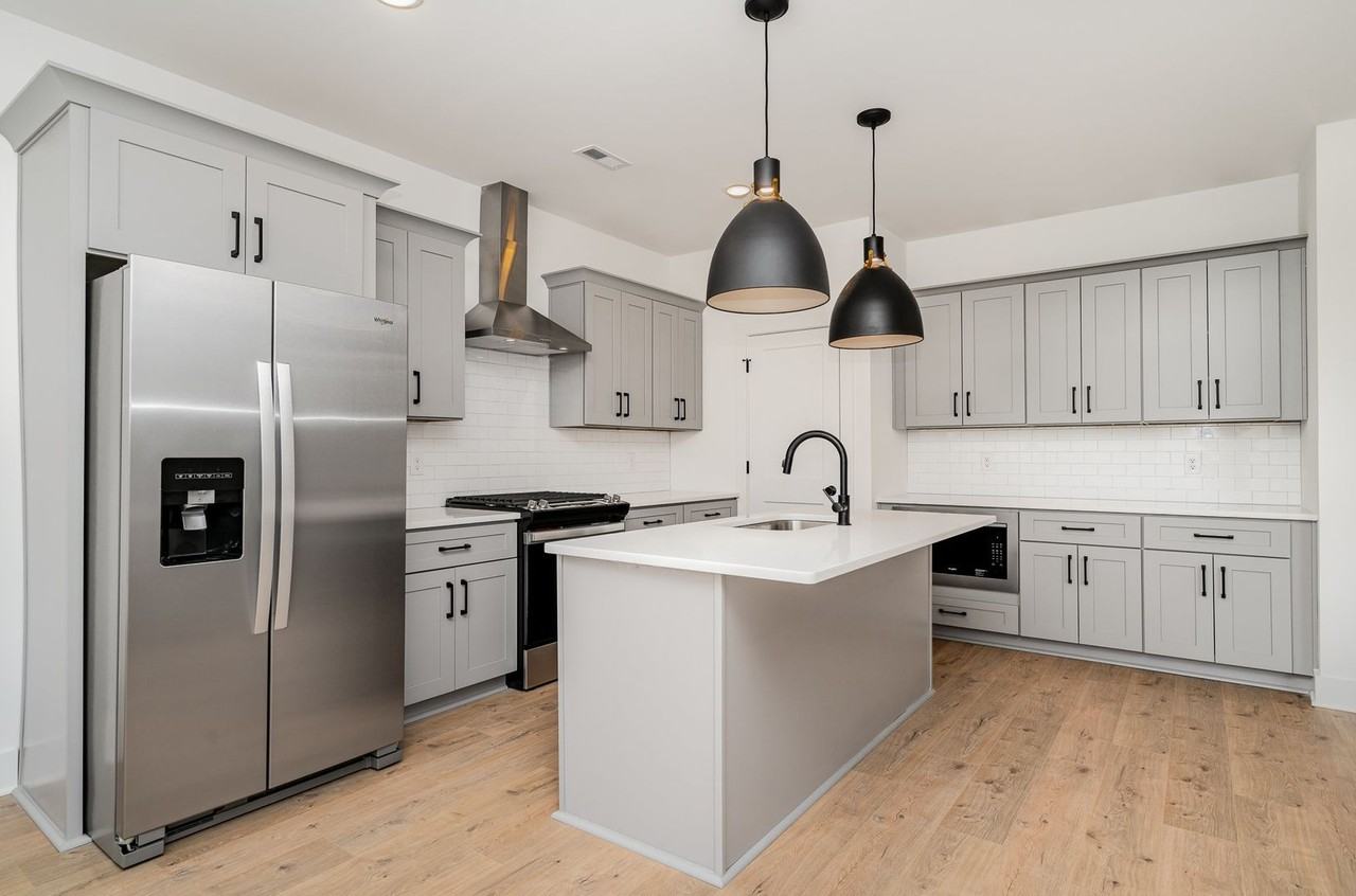 721 Caraway Ln - Photo 4 of 15