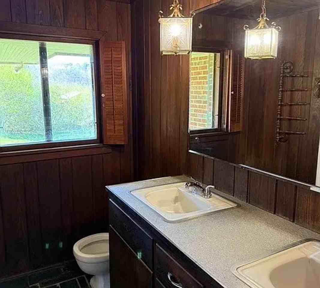 140 Lunenburg Avenue Ext - Photo 2 of 16