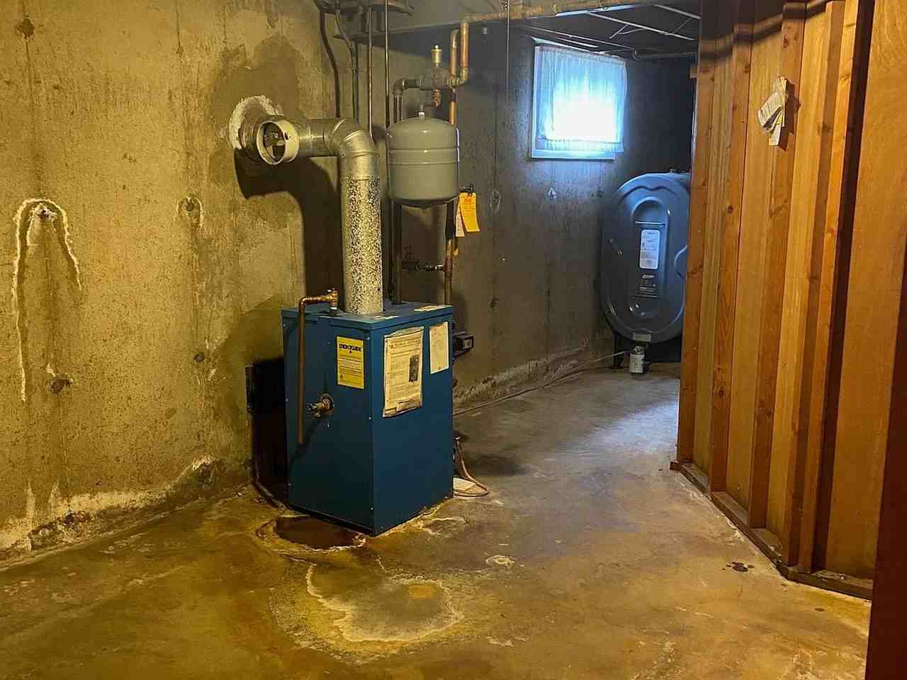 116 Sherman Rd - Photo 3 of 12