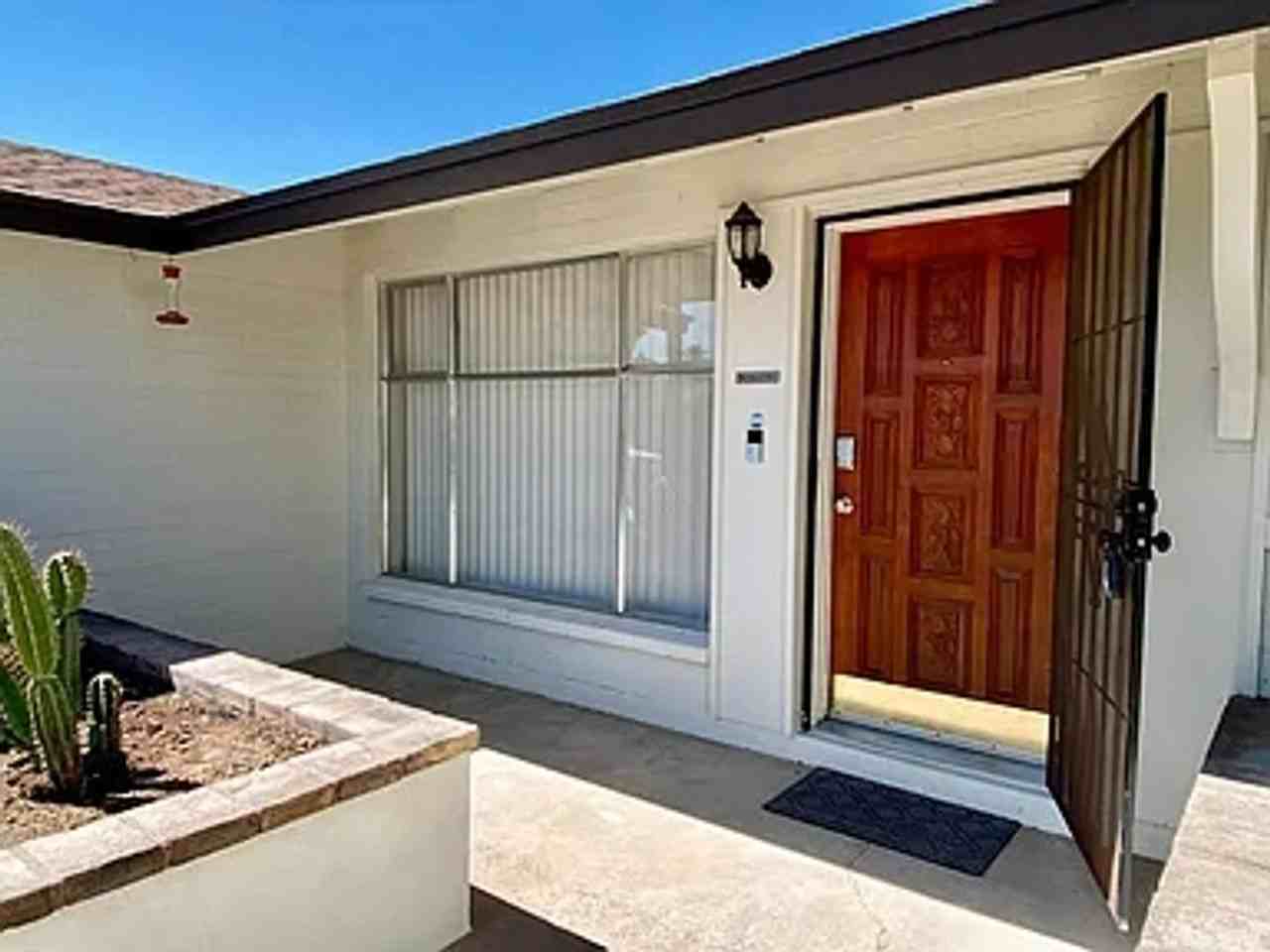 8324 E Monte Vista Rd - Photo 2 of 14