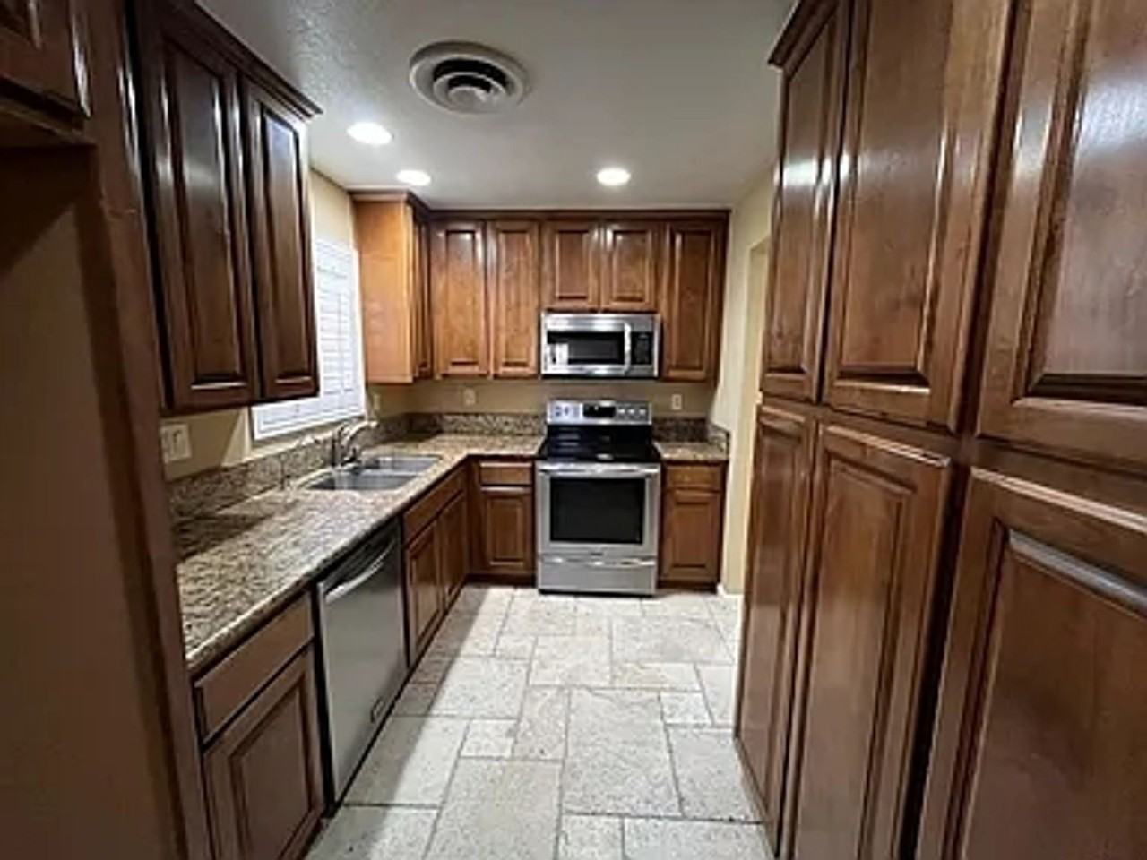 1270 W Brighton Ave - Photo 3 of 21