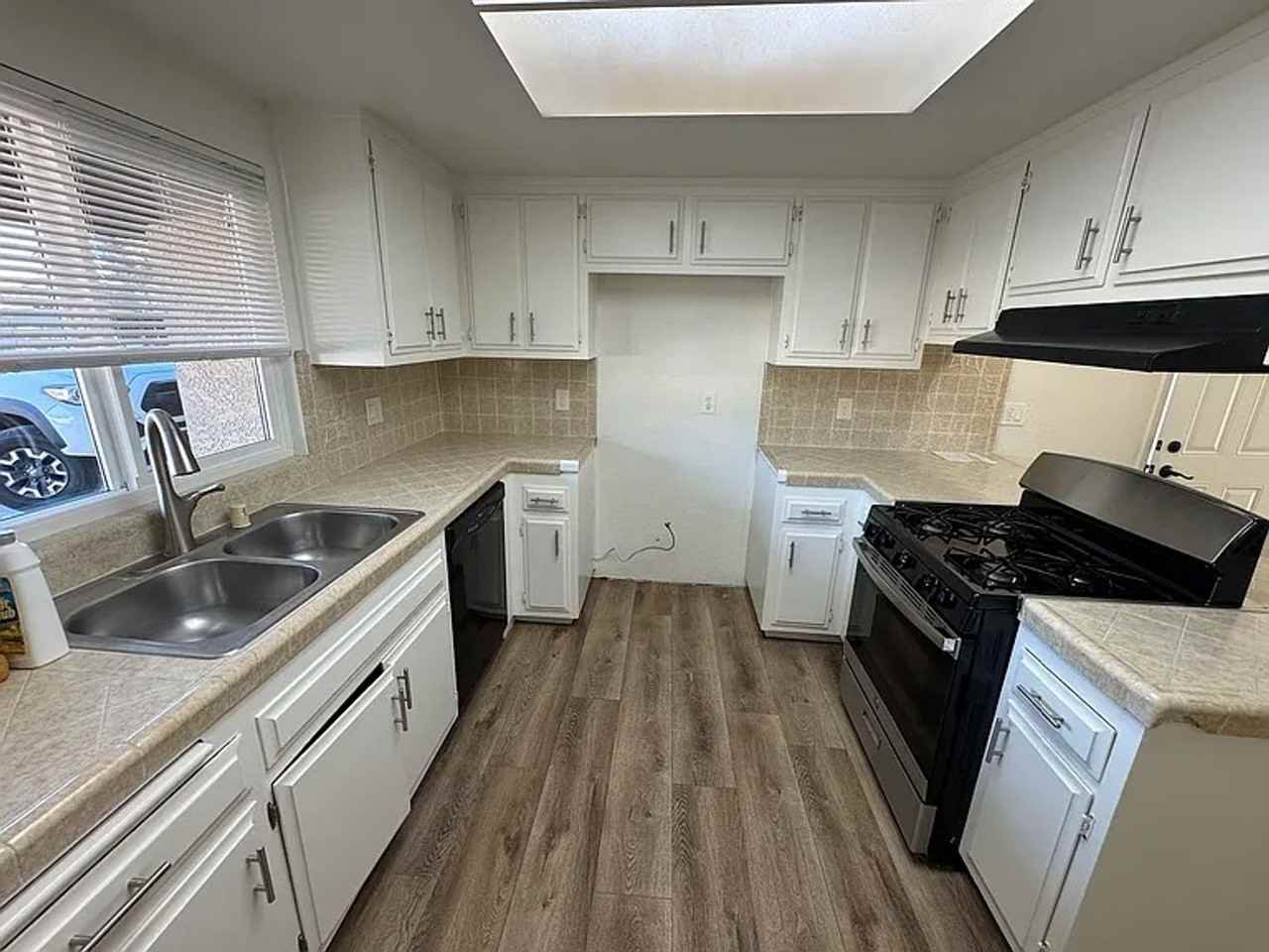 11945 Melody Ln - Photo 3 of 18