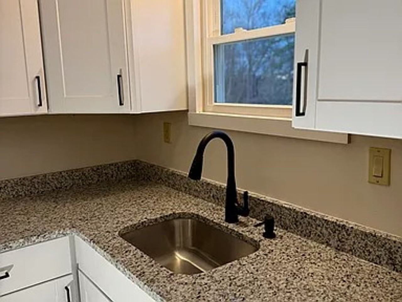 22 Barb Ln - Photo 3 of 7