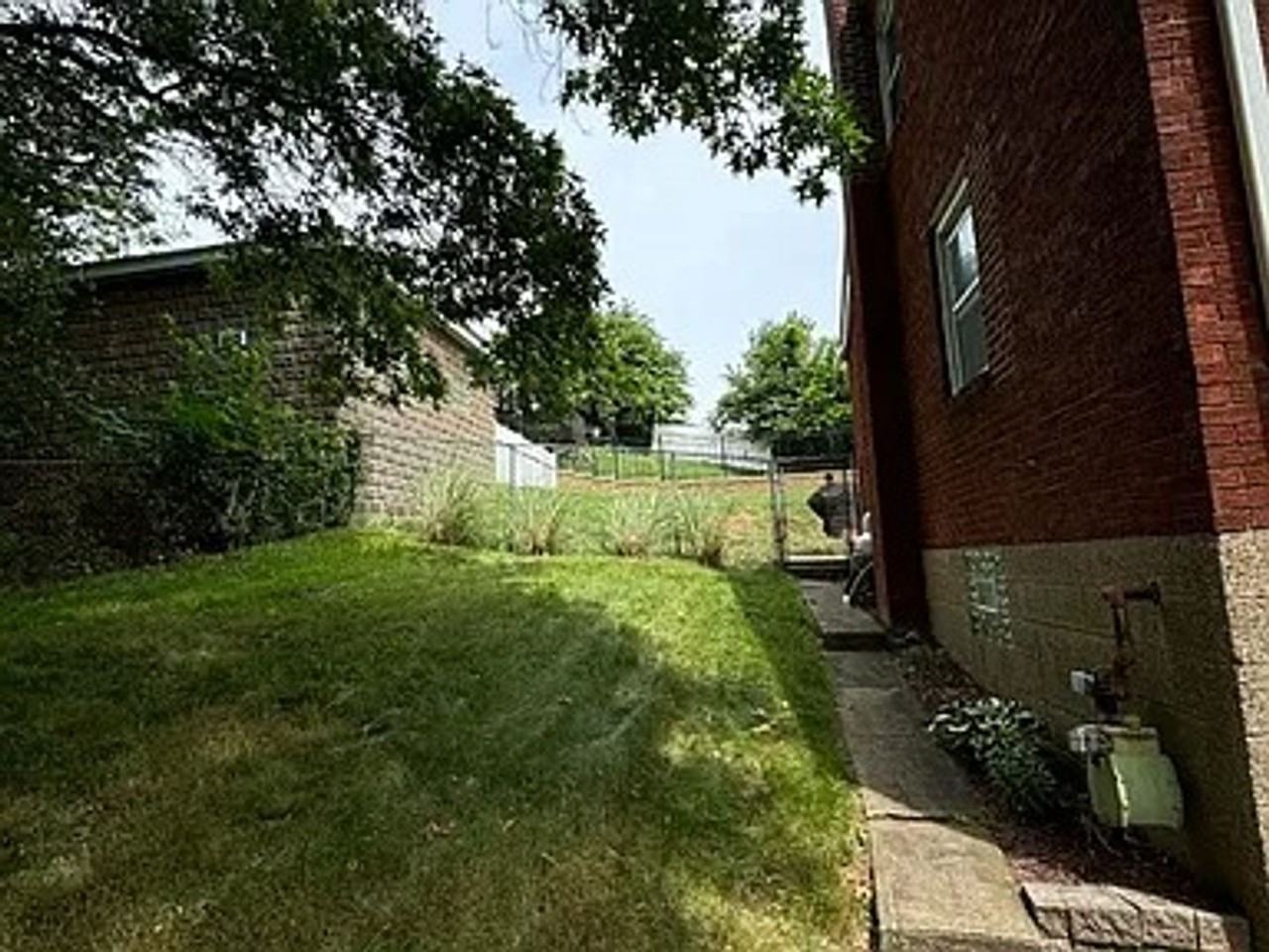 711 Melbourne St - Photo 3 of 8