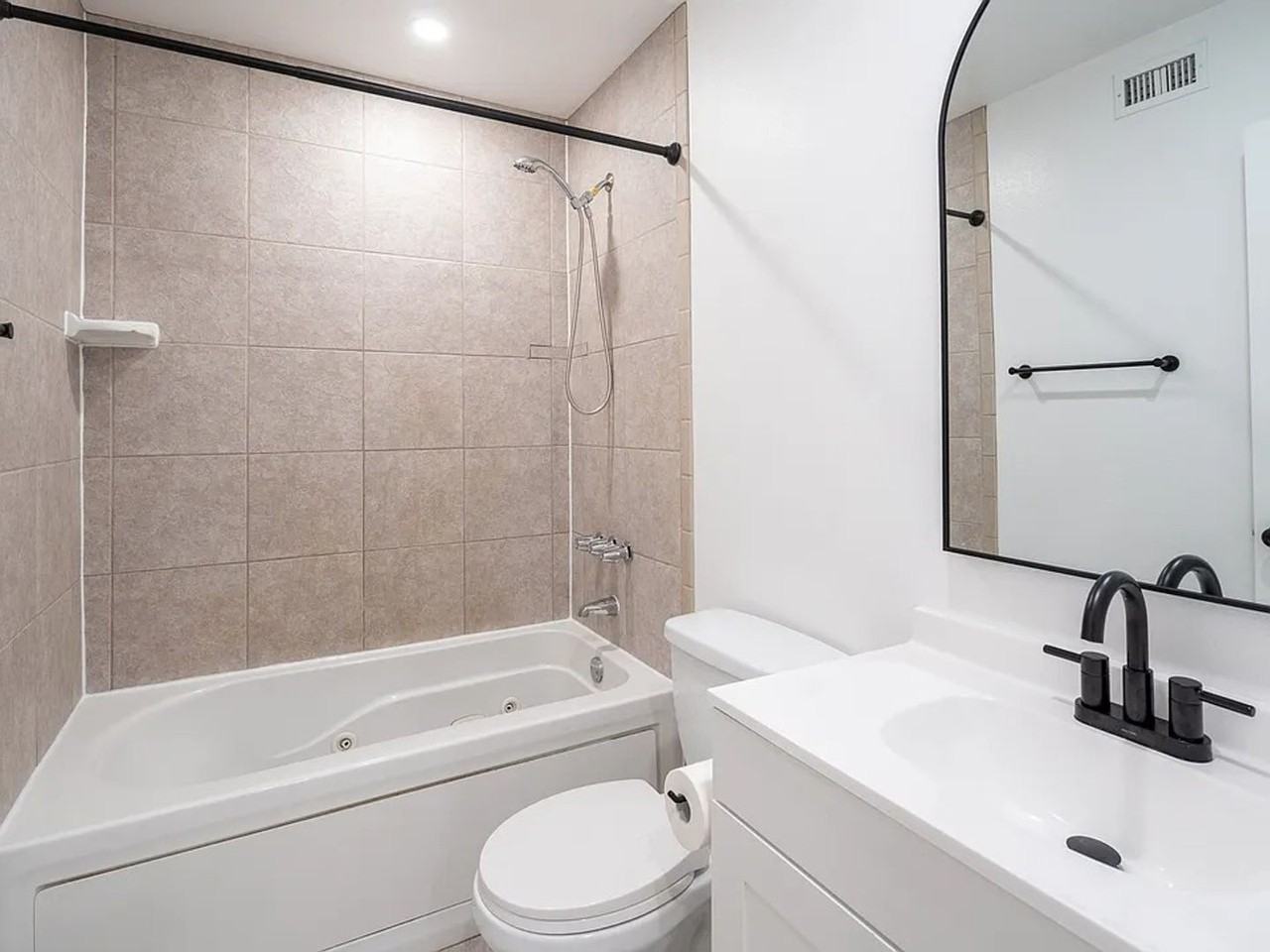 14616 Water Lily Ct - Photo 2 of 32