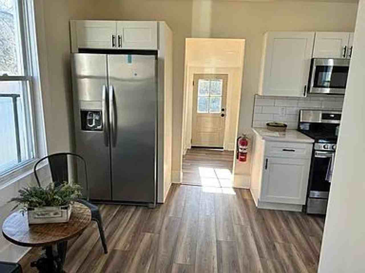 519 Jefferson St - Photo 3 of 13