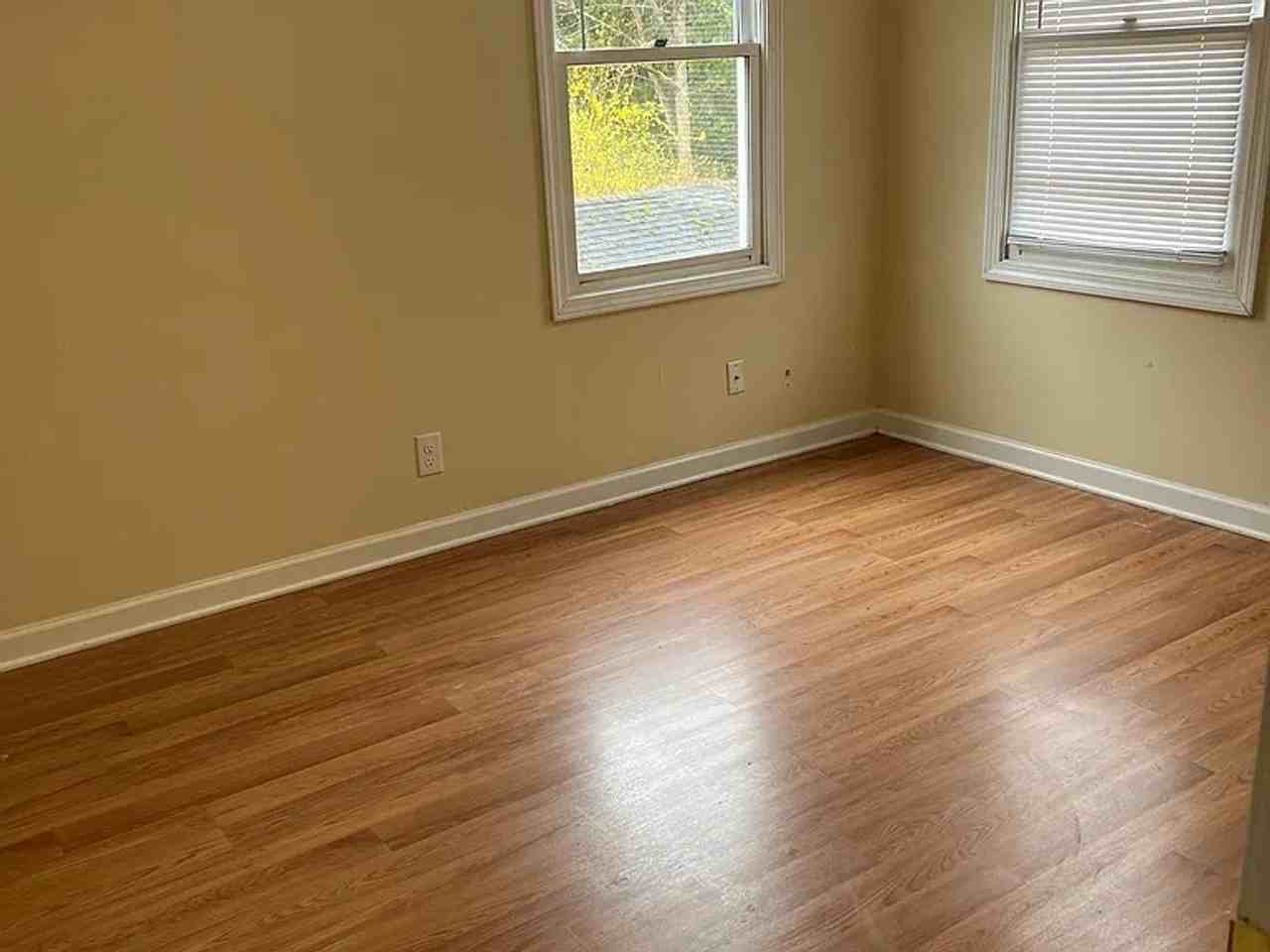 119 Fairwood Rd - Photo 3 of 14