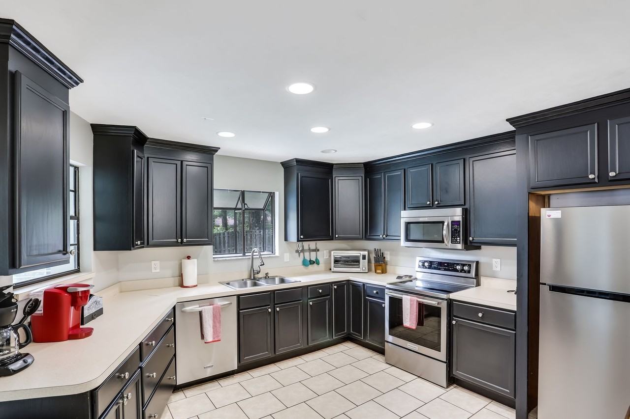 1826 Sw 80th Dr - Photo 3 of 21