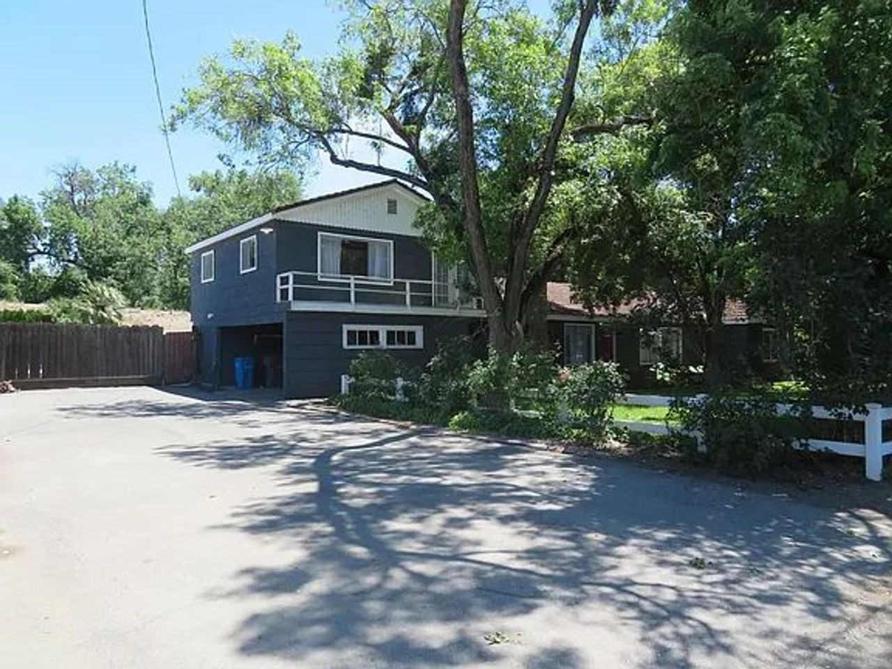 153 Commercial St - Photo 2 of 20