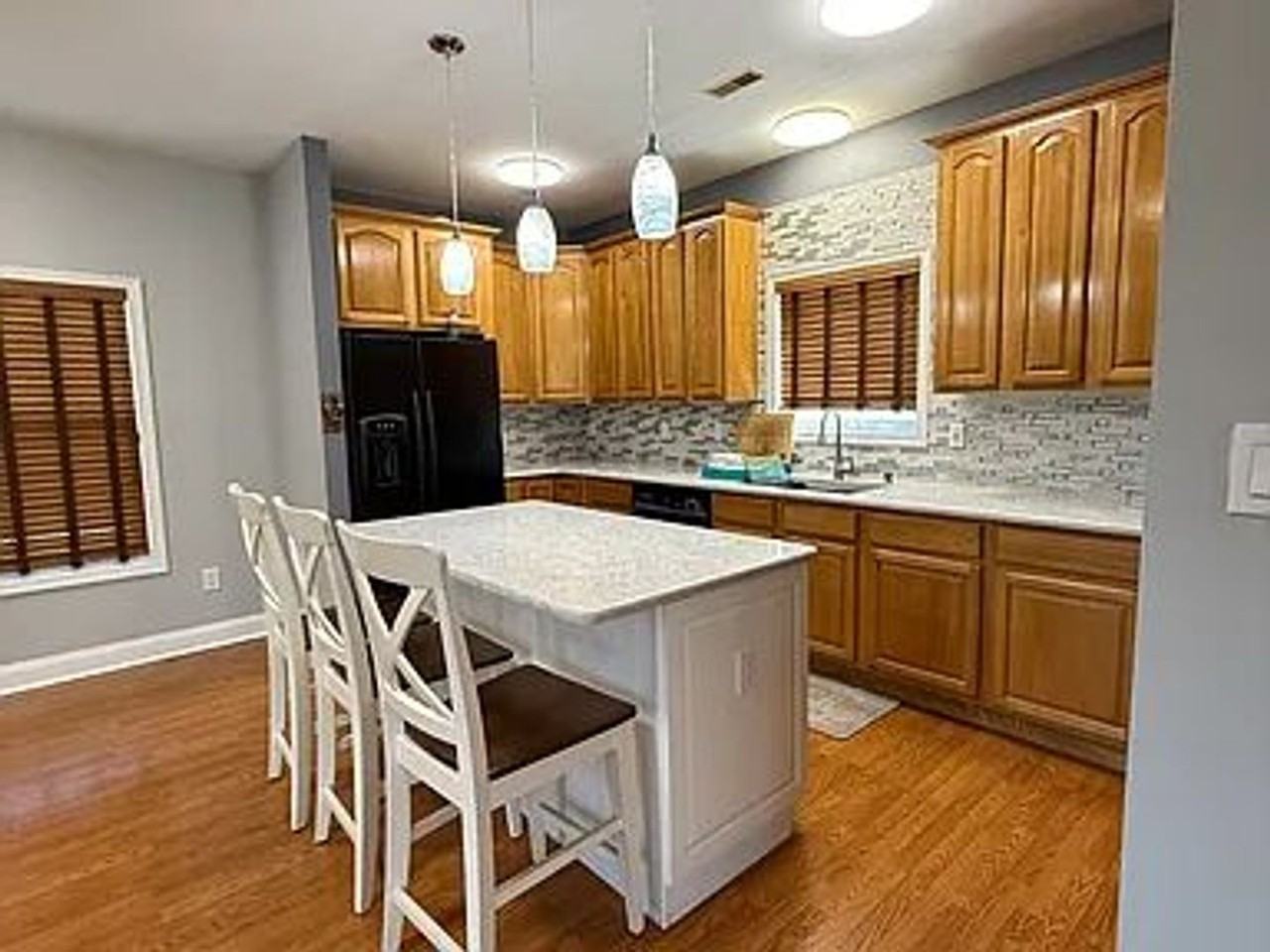 1401 N Ohio Ave - Photo 3 of 11