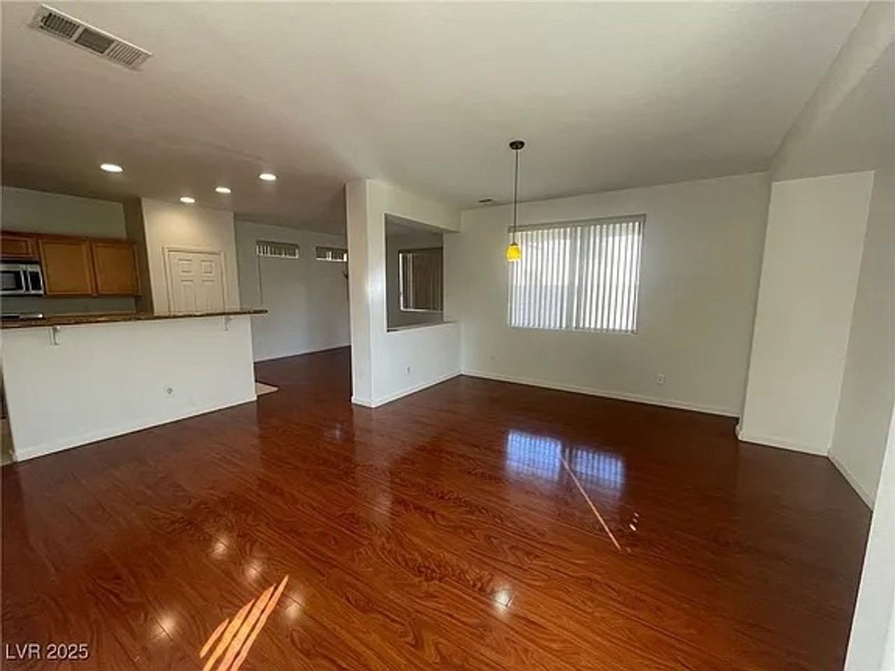 9068 Bold Venture Ct - Photo 3 of 16