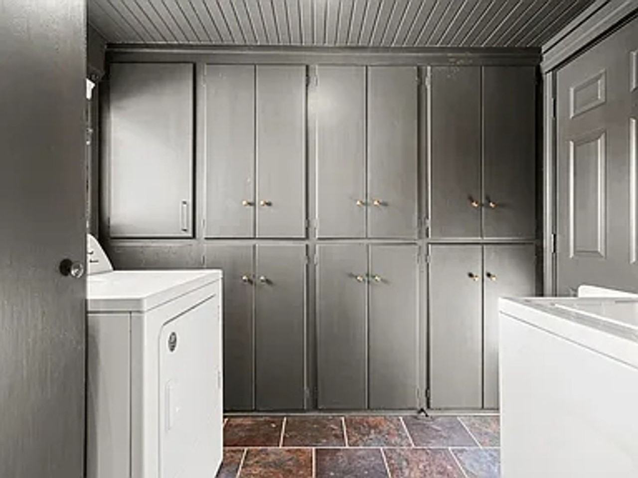 4640 E 37th Pl - Photo 2 of 26