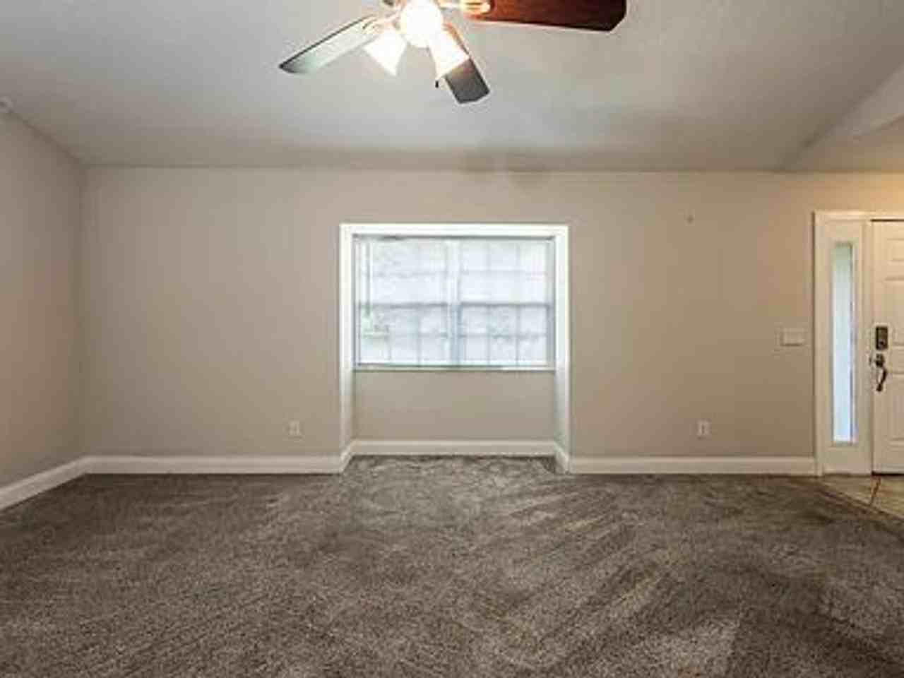66 Westminster Dr - Photo 3 of 19