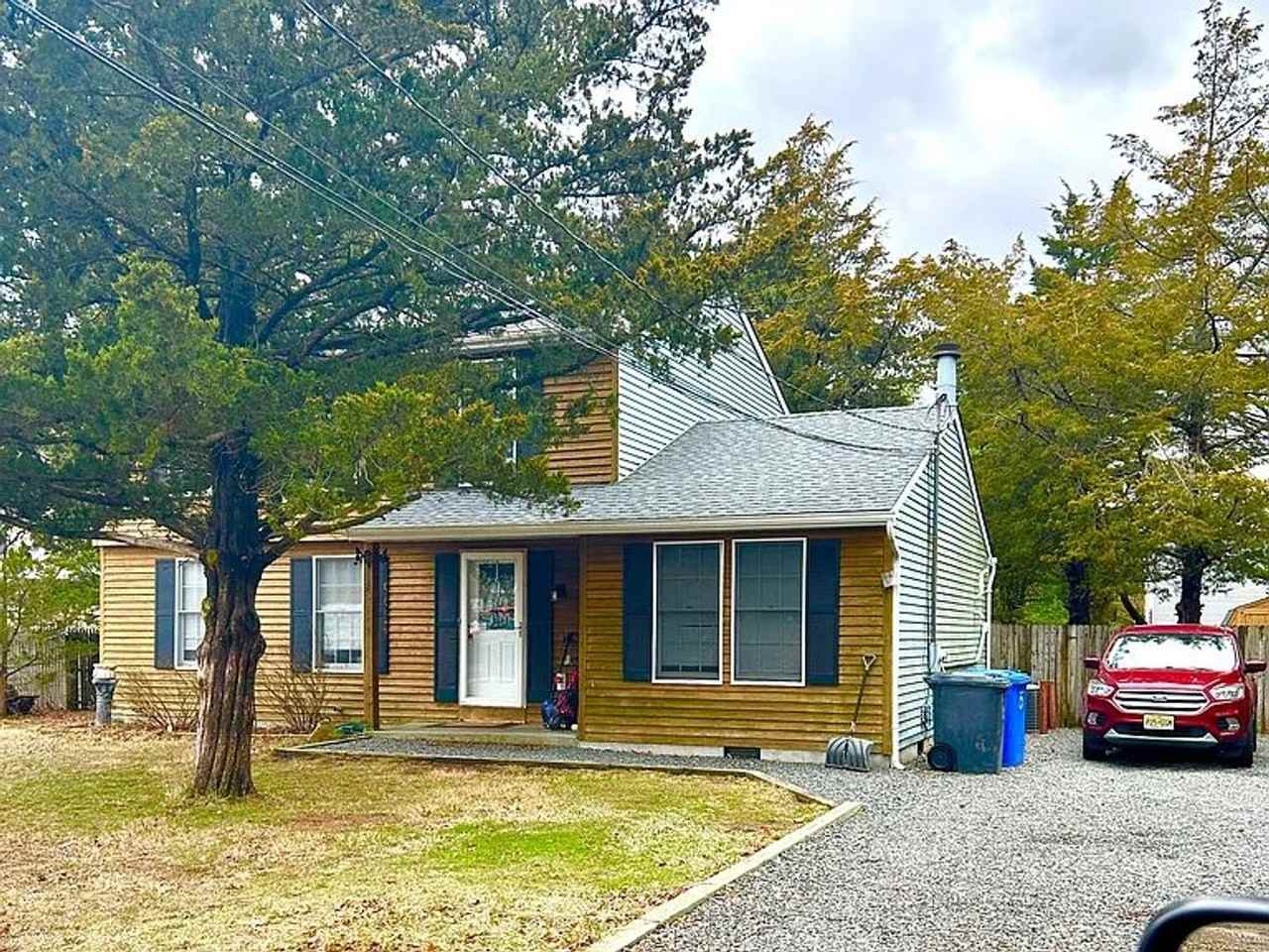 23 Lamson Rd - Photo 2 of 15