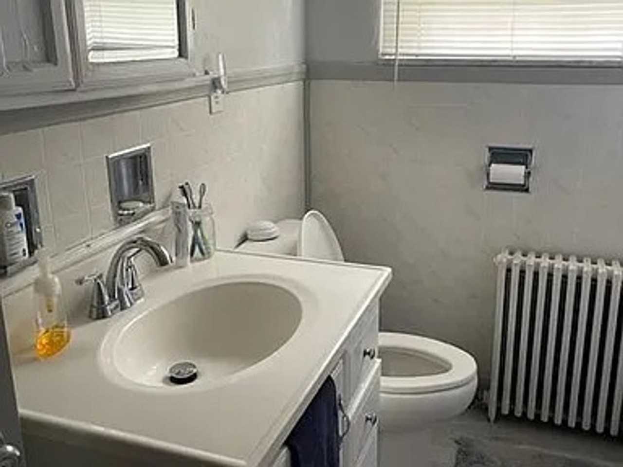 111 Byerly Dr - Photo 2 of 4