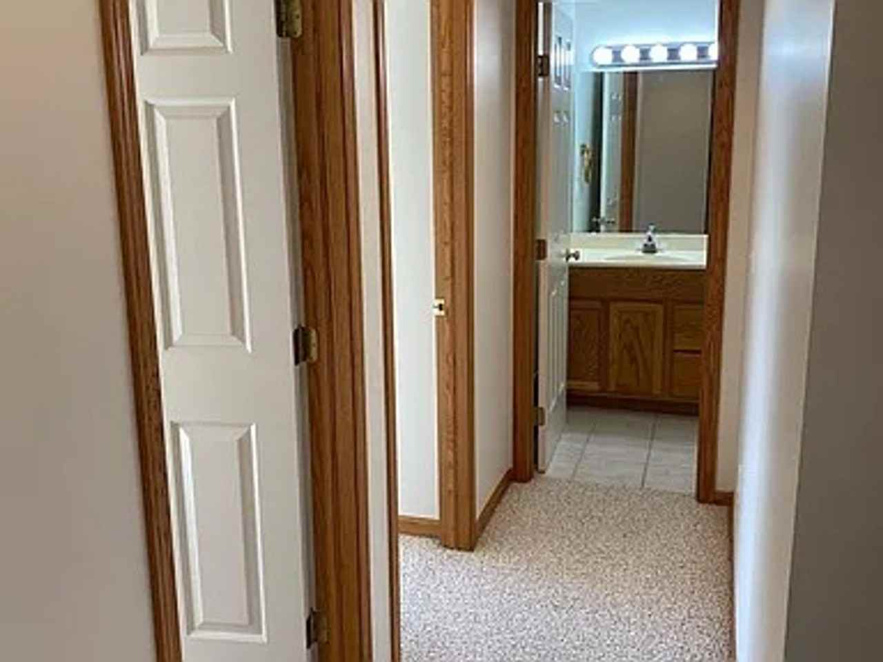 6204 Elliott Ct - Photo 3 of 16